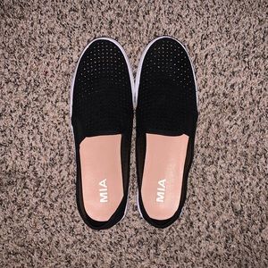 Mia Edith Platform Sneaker